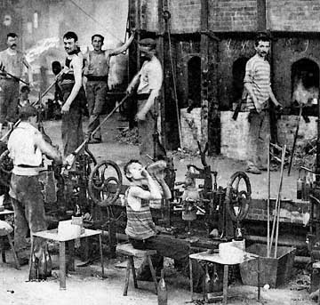 verrerie : le travail &agrave; l'ancienne